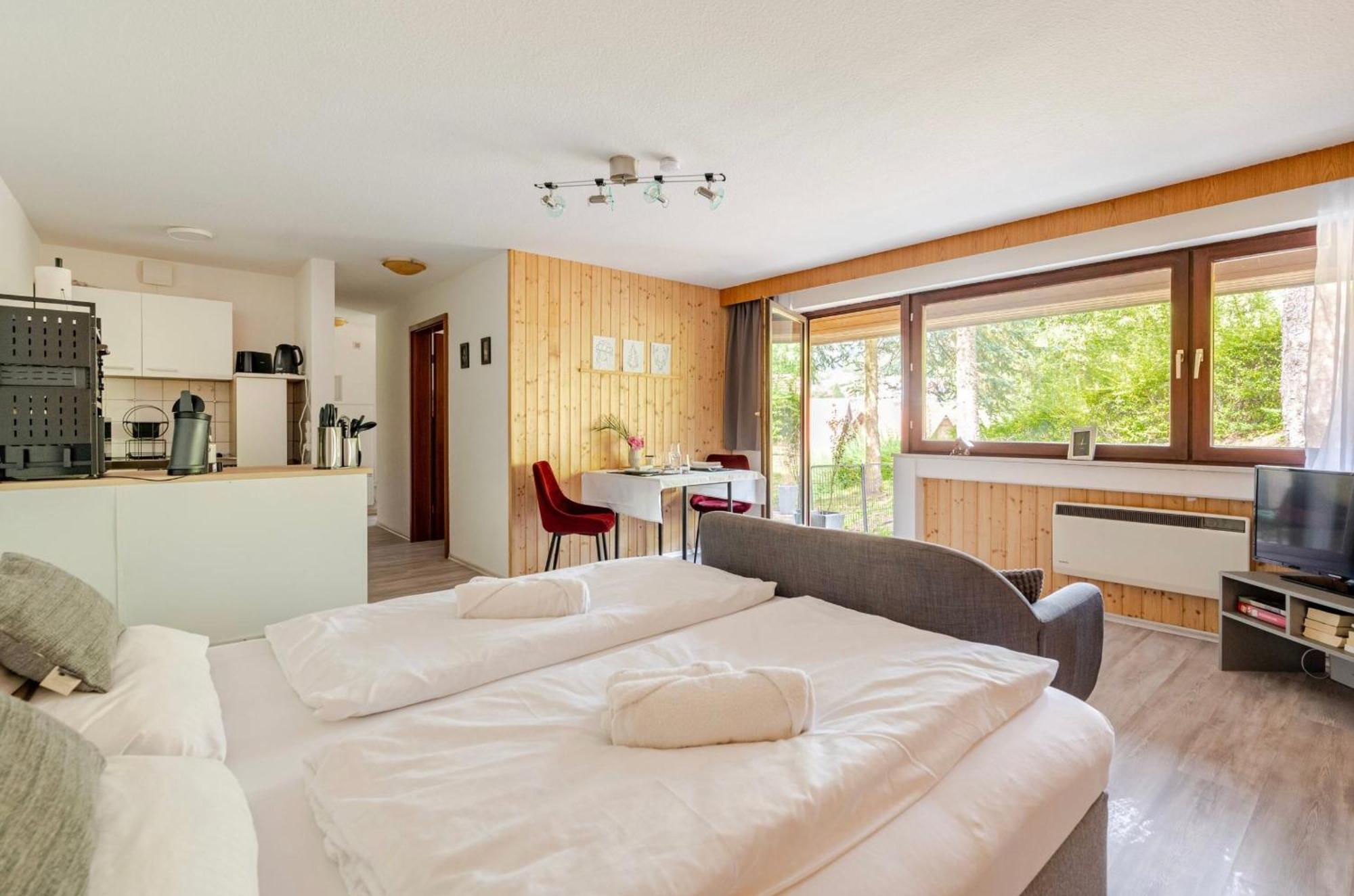 ザスバッハヴァルデンAn Wanderwegen Gelegen Mit Terrasse Und Boxspringbettアパートメント エクステリア 写真